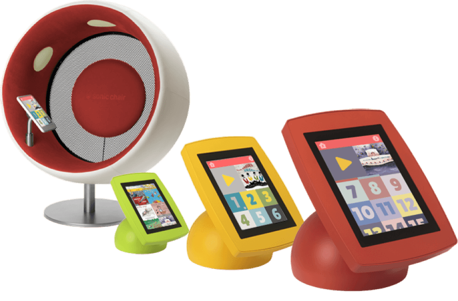 Un fauteuil Sonic Chair et trois bornes enfants munki